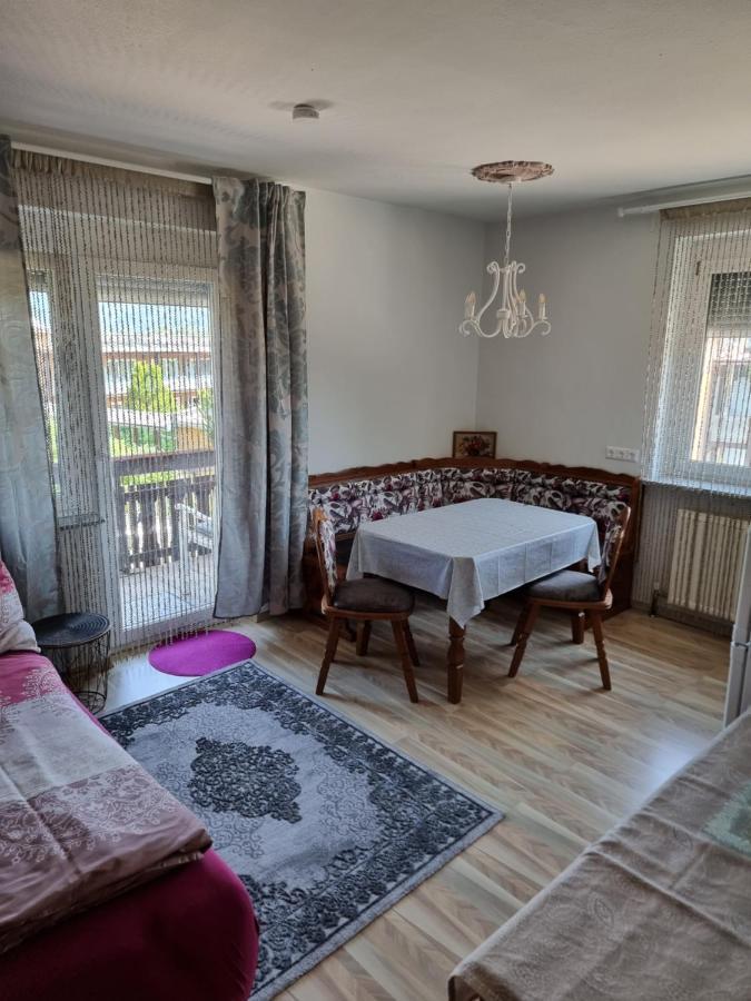 Ferienhaus Burgblick Треффен Экстерьер фото