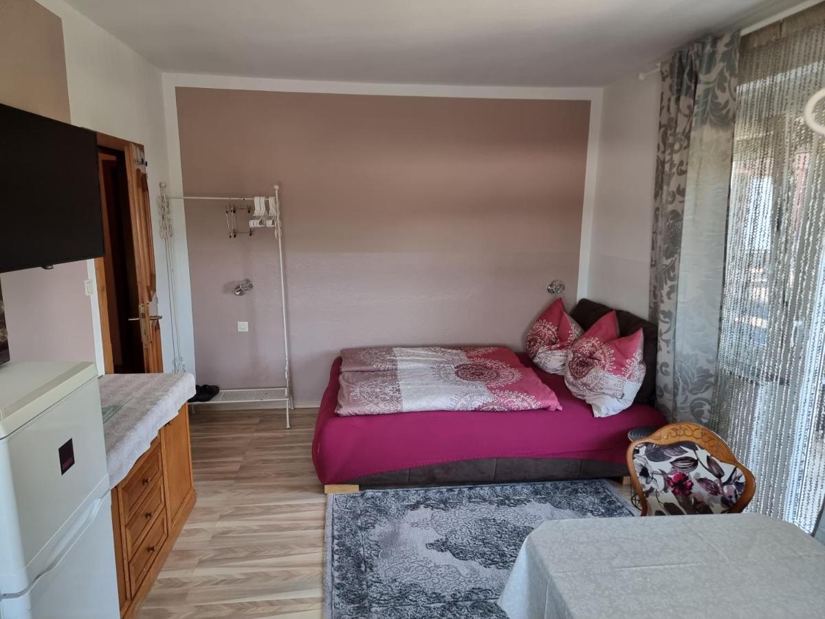 Ferienhaus Burgblick Треффен Экстерьер фото