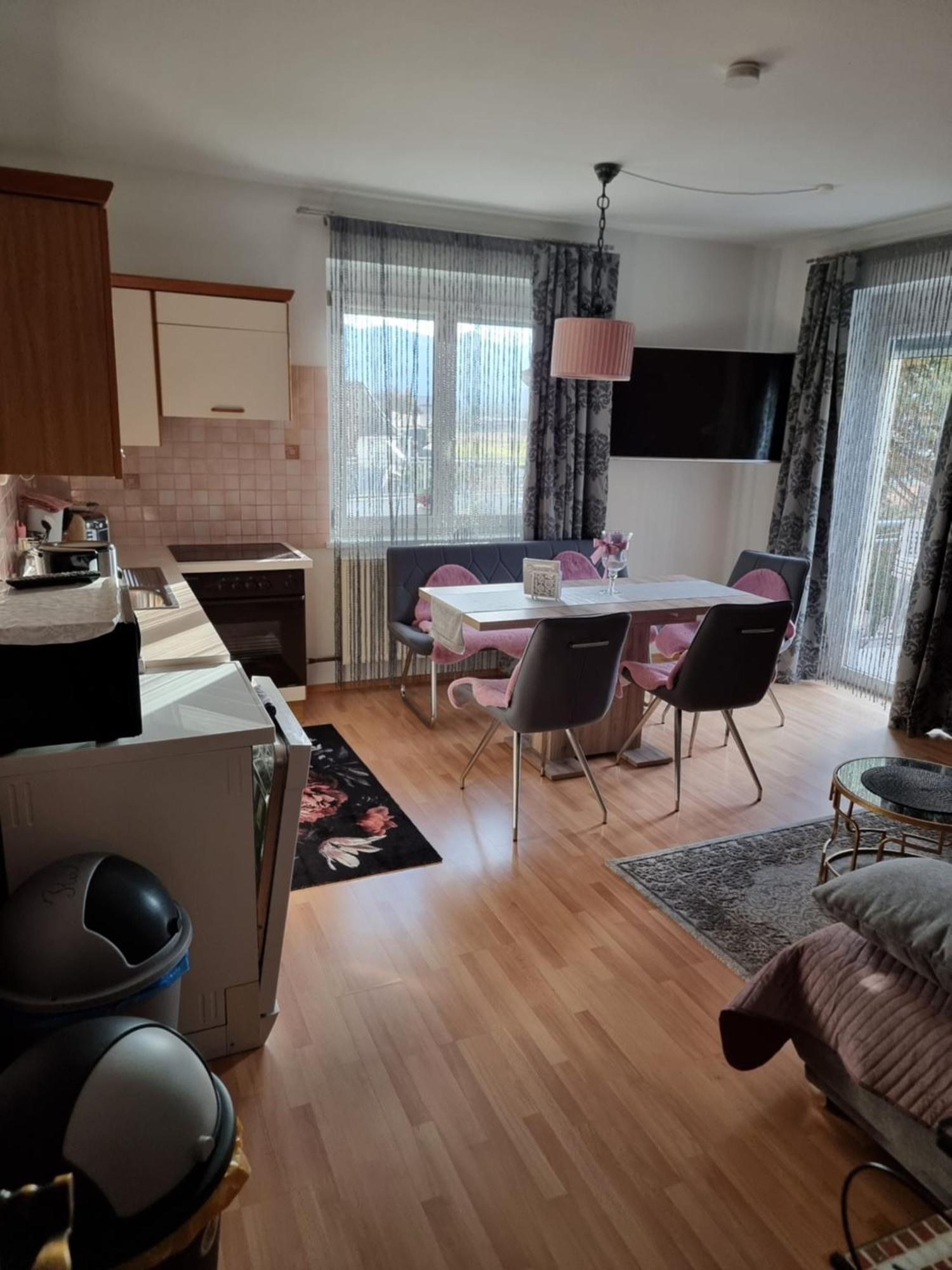 Ferienhaus Burgblick Треффен Экстерьер фото