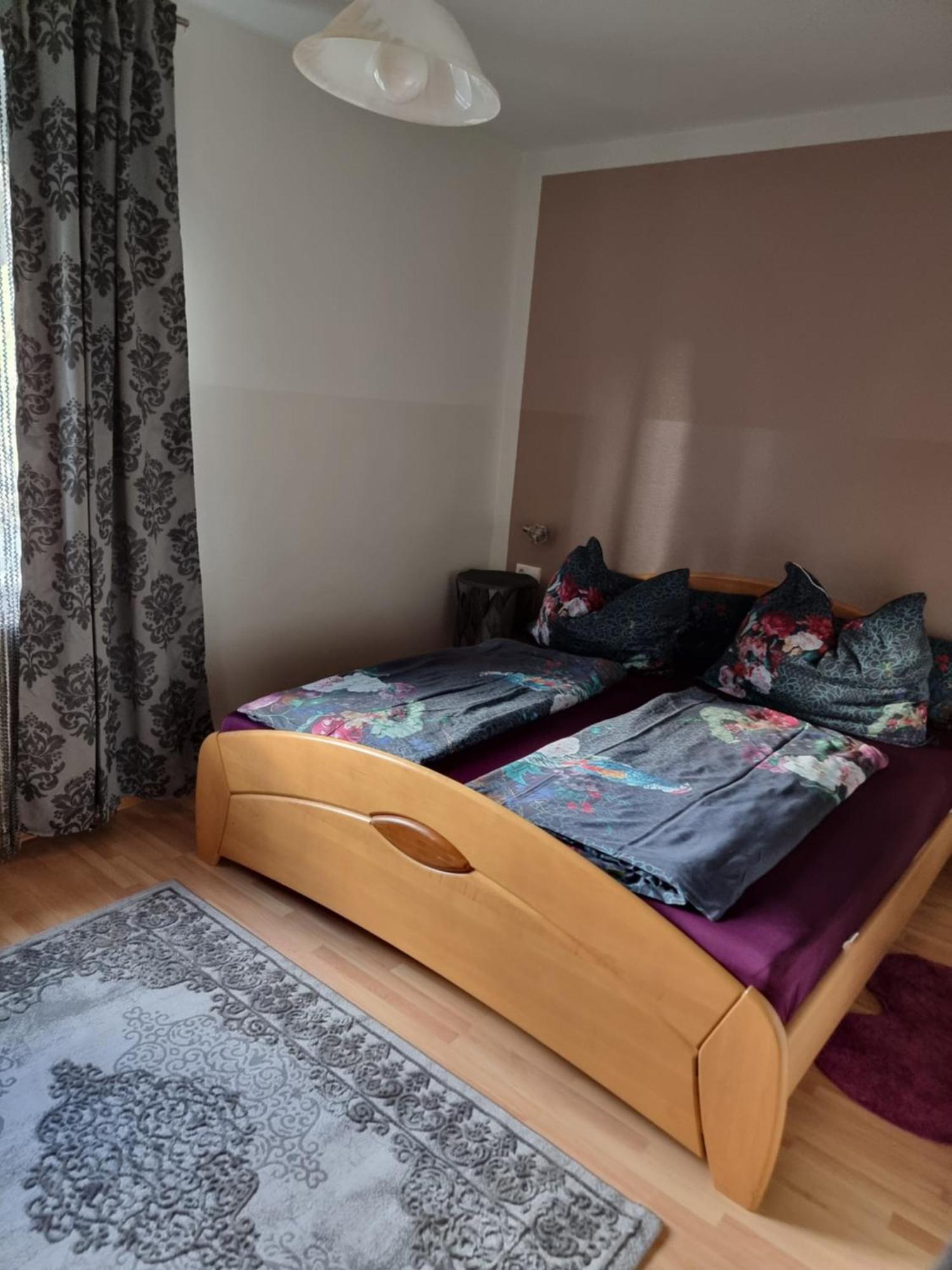 Ferienhaus Burgblick Треффен Номер фото