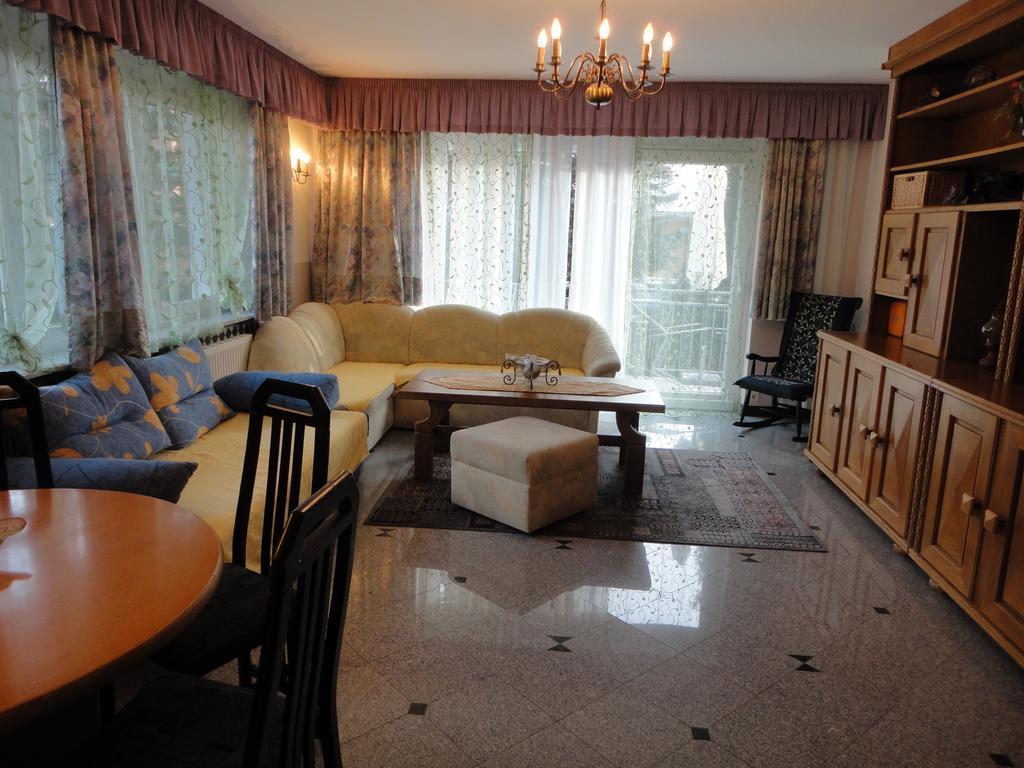 Ferienhaus Burgblick Треффен Экстерьер фото