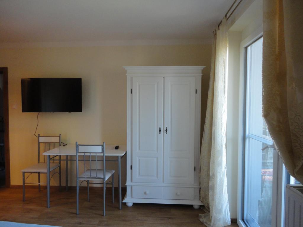 Ferienhaus Burgblick Треффен Экстерьер фото